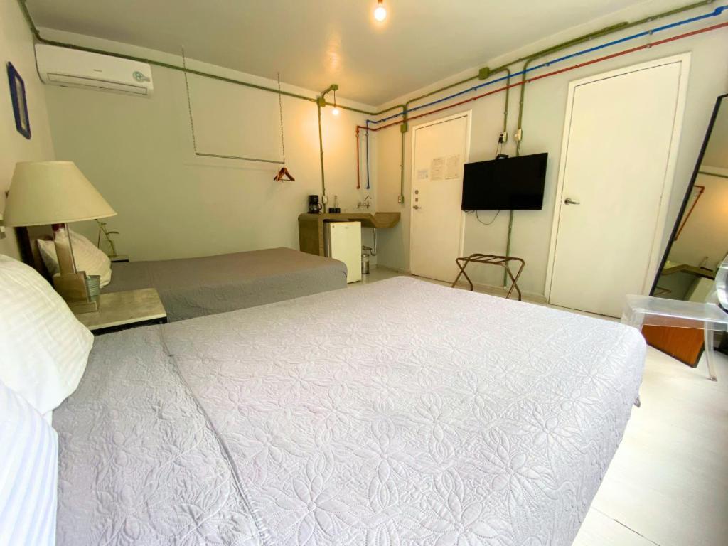 Vl Hotel Boutique Consulado Chapu גואדלחארה מראה חיצוני תמונה